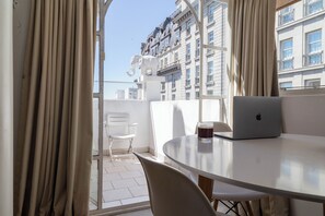 Appartement, 1 chambre, vue ville | Balcon