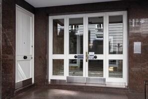 Mặt tiền nơi lưu trú