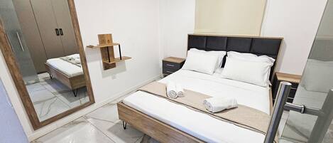 Standard Apartment | 1 bedroom, desk, laptop workspace, iron/ironing board