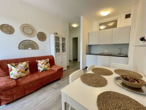 Living room - Fantastic Flat With Garden-beahost (Caorle)