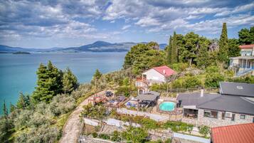 Villa, 4 Bedrooms, Private Pool, Garden View | Property grounds