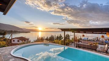 Piscina all'aperto