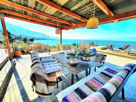 Villa, 4 Bedrooms, Private Pool, Garden View | Property grounds