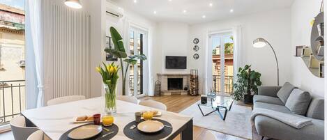 Apartemen, 2 kamar tidur, patio, pemandangan kota | Lounge