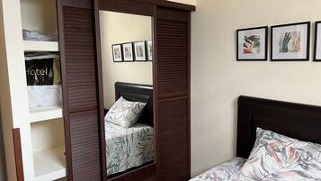 Apartment, 2 Bedrooms, Patio | 3 bedrooms