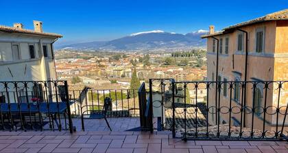 Central Spoleto 6 Guests apt With Terrace