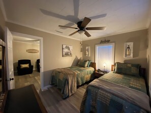 2 camere, una scrivania, ferro/asse da stiro, Wi-Fi