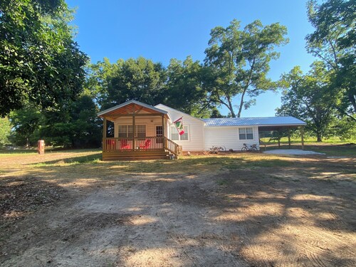 Location, Location, Location!! Cozy Farmhouse Very Close to Ft. Rucker