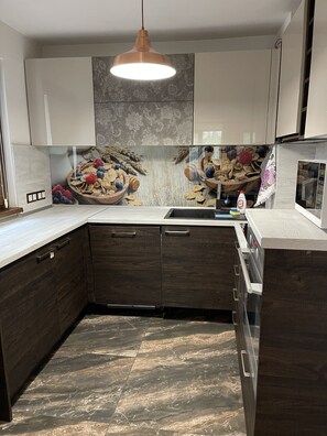 Fridge, microwave, oven, dishwasher