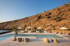 Piscina externa sazonal