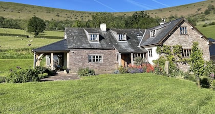 Idyllic 17th Century Farmhouse with Glorious Mountain Views