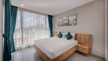 1-Bedroom Apartment with Balcony | 1 phòng ngủ, bộ đồ giường kháng dị ứng, minibar, két bảo mật tại phòng