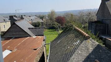 Vue depuis lâhĂ©bergement