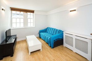 Apartamento, 1 habitación, accesible para personas con discapacidad, vistas a la ciudad | Sala de estar