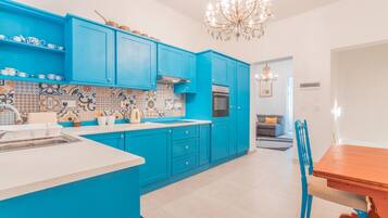 Apartment | Private kitchen | Full-sized fridge, microwave, oven, stovetop