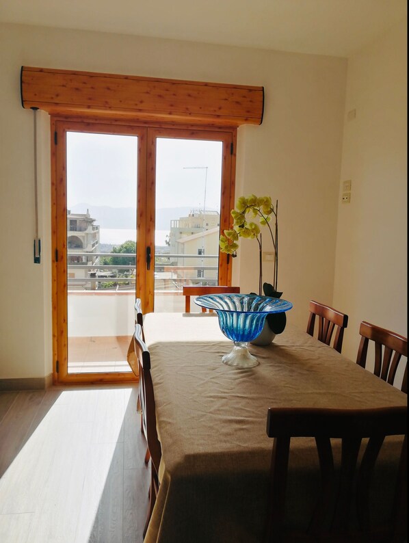 Appartement, 2 chambres, fumeur, balcon | Intérieur
