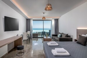 In-room safe, laptop workspace, blackout curtains, soundproofing - Ebenus Suites by Checkin (Hersonissos)
