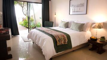 Classic Apartment | 2 bedrooms, free WiFi, bed sheets