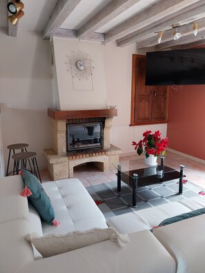 TV connectée, cheminée