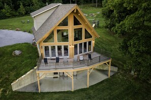 Exterior - Cozy Cabin on 140 Acres w/ Stunning Views (Buncombe)