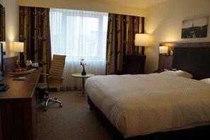 Hypo-allergenic bedding, desk, laptop workspace, free WiFi