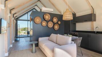 Deluxe Bungalow, 1 Queen Bed with Sofa bed, City View, Garden Area | Private kitchen