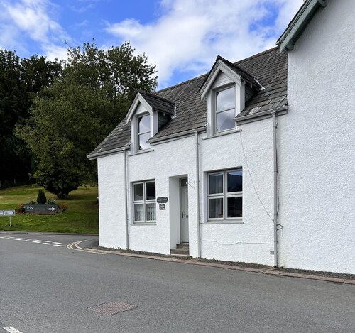 Stanger Cottage -  a cottage that sleeps 4 guests  in 2 bedrooms