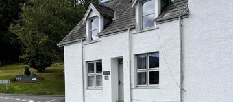 Stanger Cottage -  a cottage that sleeps 4 guests  in 2 bedrooms