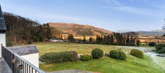 Lake View Cottage -  an apartment that sleeps 4 guests  in 2 bedrooms
