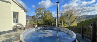 Rock Lynn - a bungalow that sleeps 4 guests in 2 bedrooms