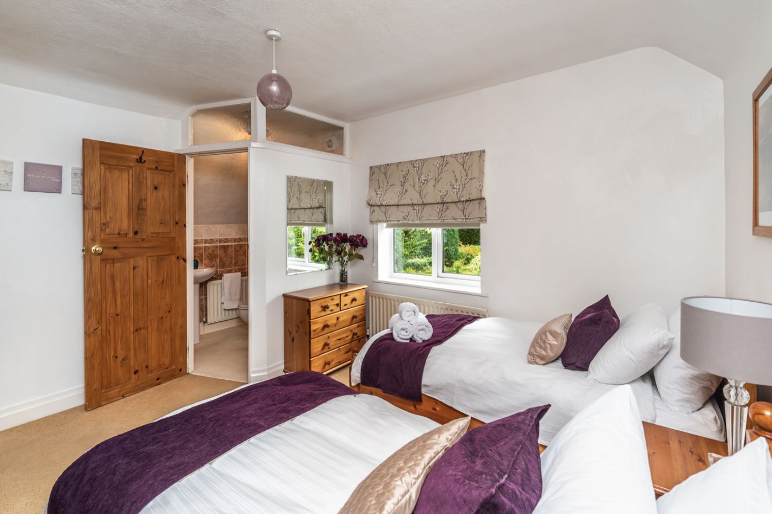 3 habitaciones, tabla de planchar con plancha y wifi gratis 