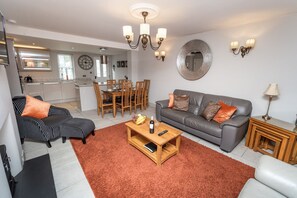 Smart TV - Bridge House Apartment 1 -  an apartment that sleeps 6 guests  in 3 bedrooms (Central Keswick)
