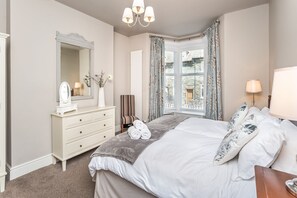 5 chambres, fer et planche à repasser, Wi-Fi gratuit, draps fournis