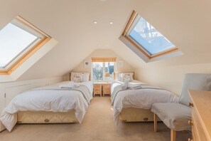 3 bedrooms, iron/ironing board, free WiFi, bed sheets