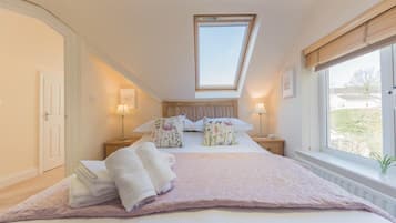 3 makuuhuonetta, silitysrauta/-lauta, ilmainen Wi-Fi, vuodevaatteet