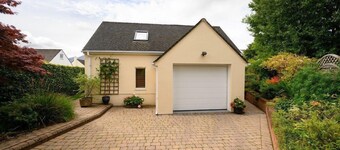 Crosthwaite Gardens - a house that sleeps 6 guests in 3 bedrooms