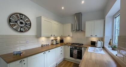 Fairbank - a cottage that sleeps 4 guests in 2 bedrooms