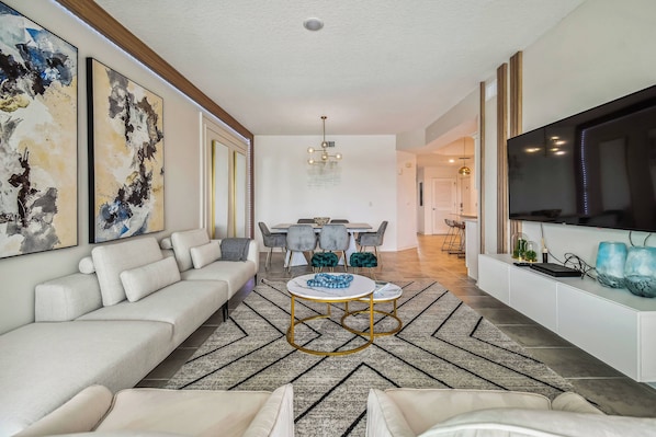 TV - Perfect Family Stay | 3BR Storey Lake Condo (Kissimmee)