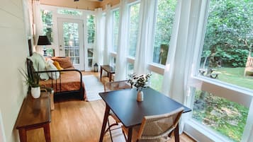 1 habitación, wifi gratis y ropa de cama