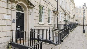 Front of property - 4 Berkeley Sq - YourApartment (Bristol)