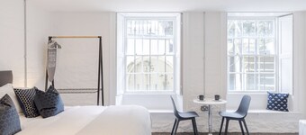 4 Berkeley Sq - YourApartment