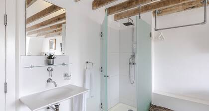 4 Berkeley Sq - YourApartment