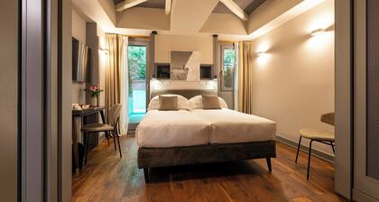 Loly Boutique Hotel