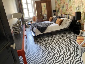 4 Schlafzimmer, Bügeleisen/Bügelbrett, kostenloses WLAN, Bettwäsche