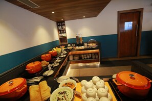 Daily buffet breakfast for a fee - Mastiff Infantry Bengaluru (Bengaluru)