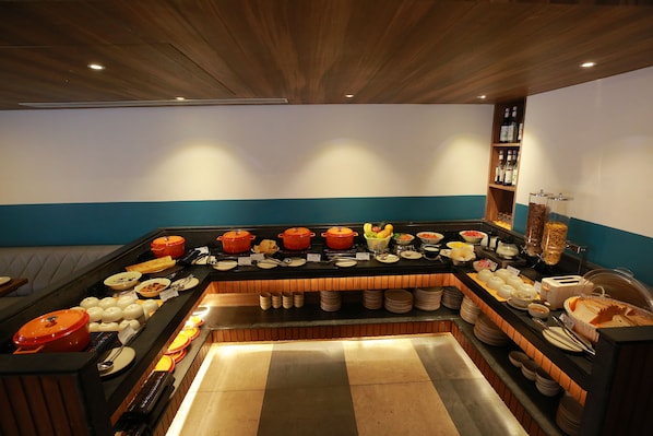 Daily buffet breakfast for a fee - Mastiff Infantry Bengaluru (Bengaluru)