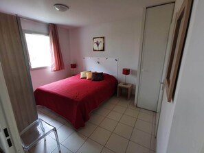 2 habitaciones, tabla de planchar con plancha y wifi gratis