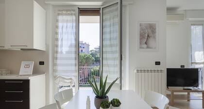 Shelley Apartments - Waves by Wonderful Italy