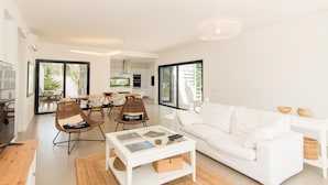 Villa - Moradia V4 de Luxo com Piscina Privada (Tavira)