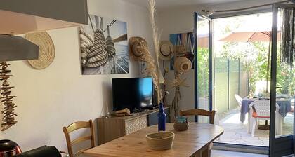 Mazet 38m² + garden 40m² 500m from beaches and all amenities
